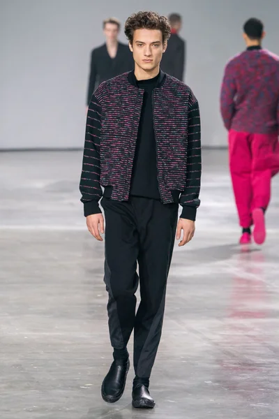 Look 40